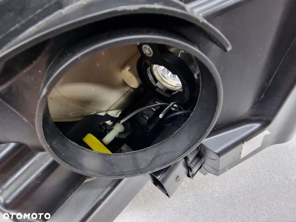 FORD FIESTA MK7 LIFT 12- LEWA LAMPA PRZEDNIA PRZÓD CIEMNA , NR C1BB-13W030-AG , NR AUKCJI LL176 - 17