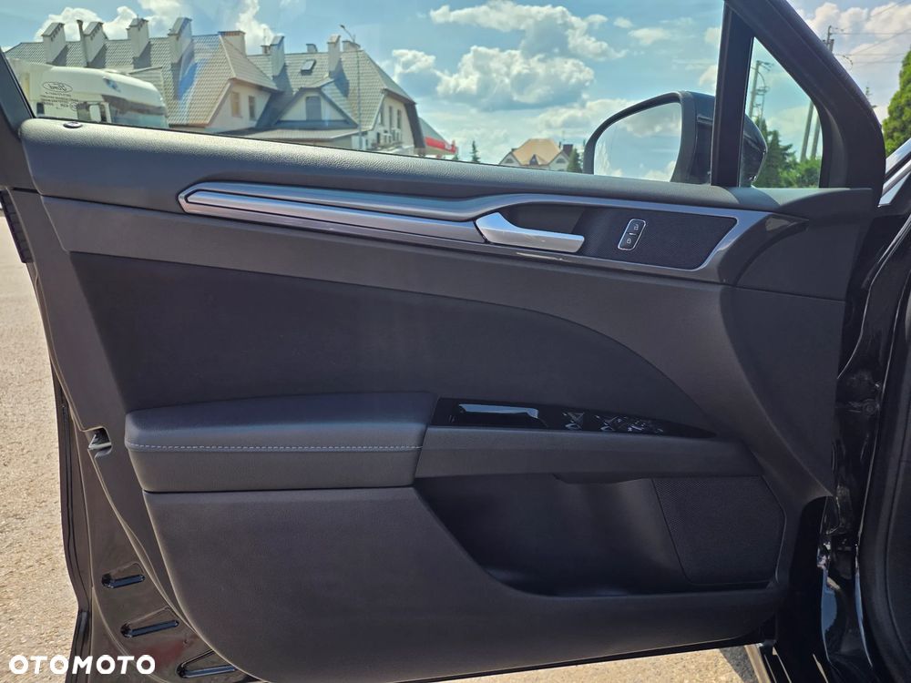 Ford Mondeo 2.0 EcoBlue Titanium - 12