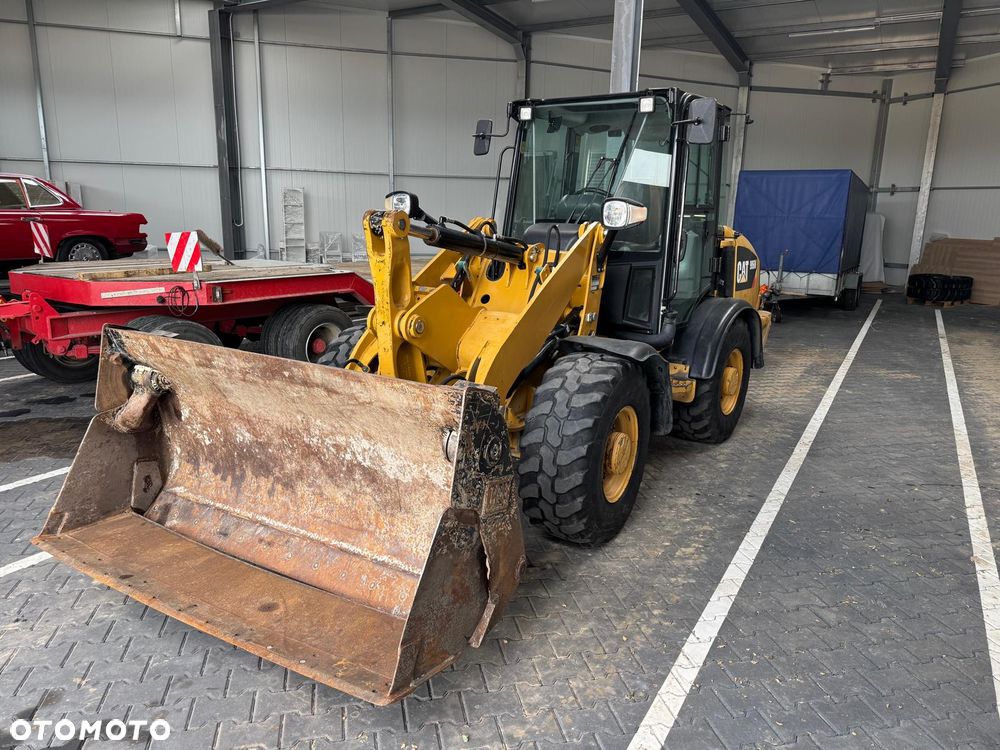 Caterpillar 906M - 2