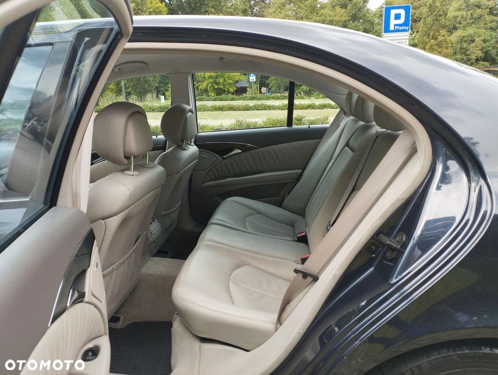 Mercedes-Benz Klasa E 200 Kompressor Avantgarde Sport Edition - 21