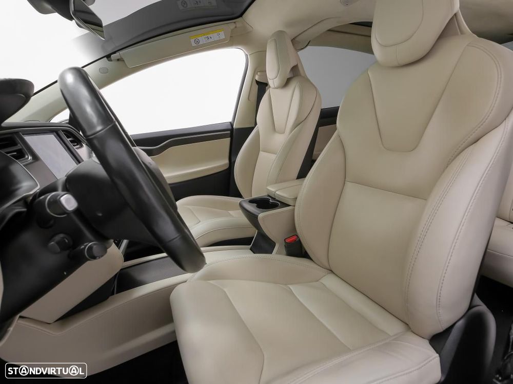 Tesla Model X 75D AWD - 10