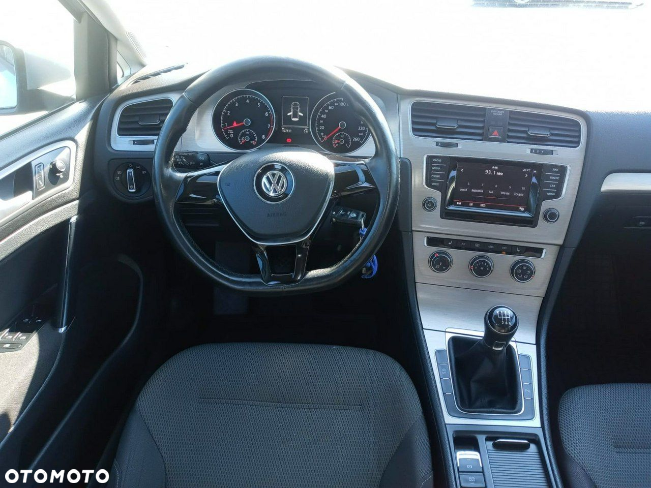 Volkswagen Golf 1.2 TSI BlueMotion Technology Comfortline - 12