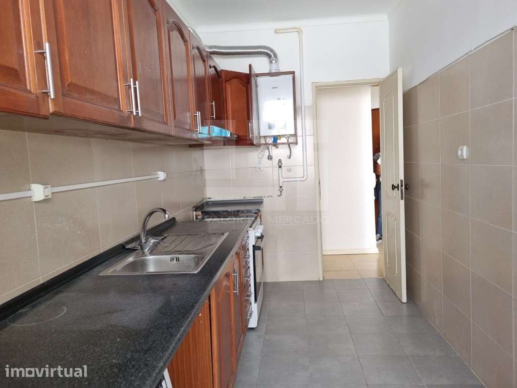 Apartamento T3 usado para venda em Mina de Água, Amadora. - Grande imagem: 4/31