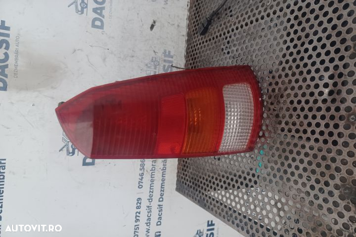 Lampa stop dreapta pe aripa Ford Focus 1  [din 1998 pana  2004] wagon 5-usi 1.6 MT (101 hp) - 2