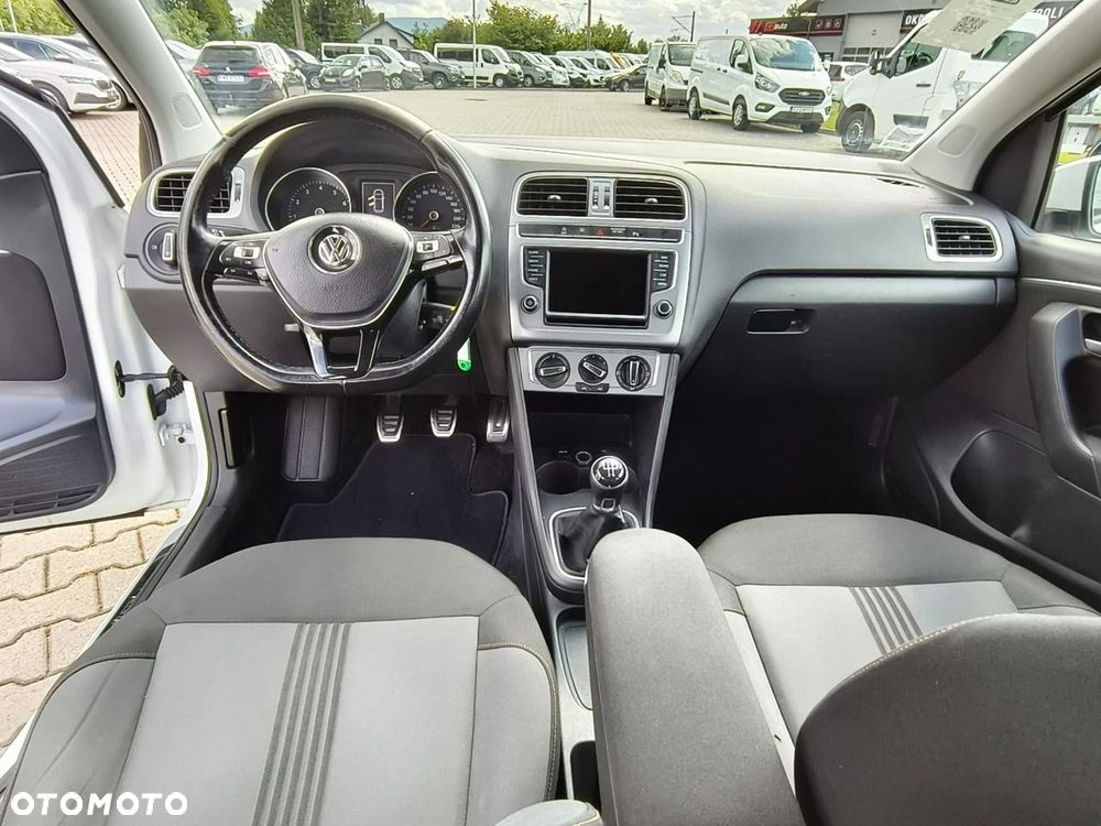 Volkswagen Polo - 11