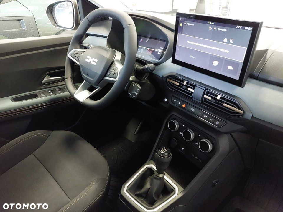 Dacia Sandero - 10