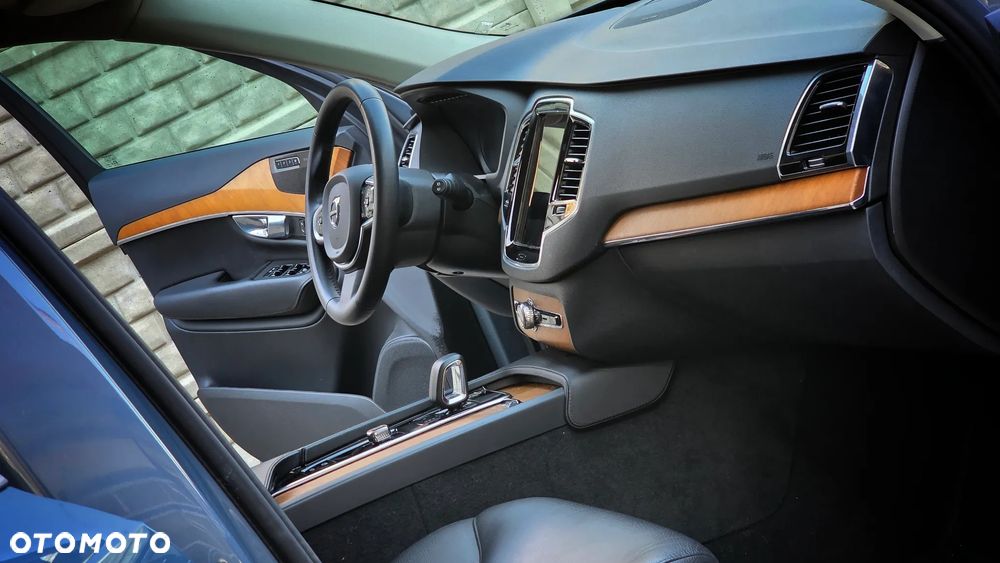 Volvo XC 90 - 17