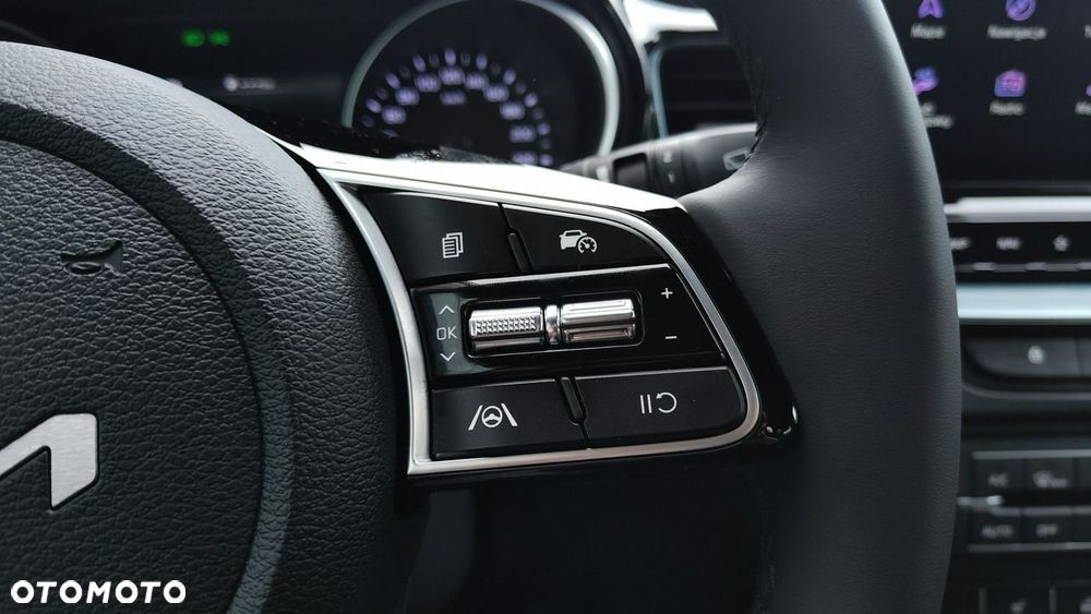 Kia XCeed - 18