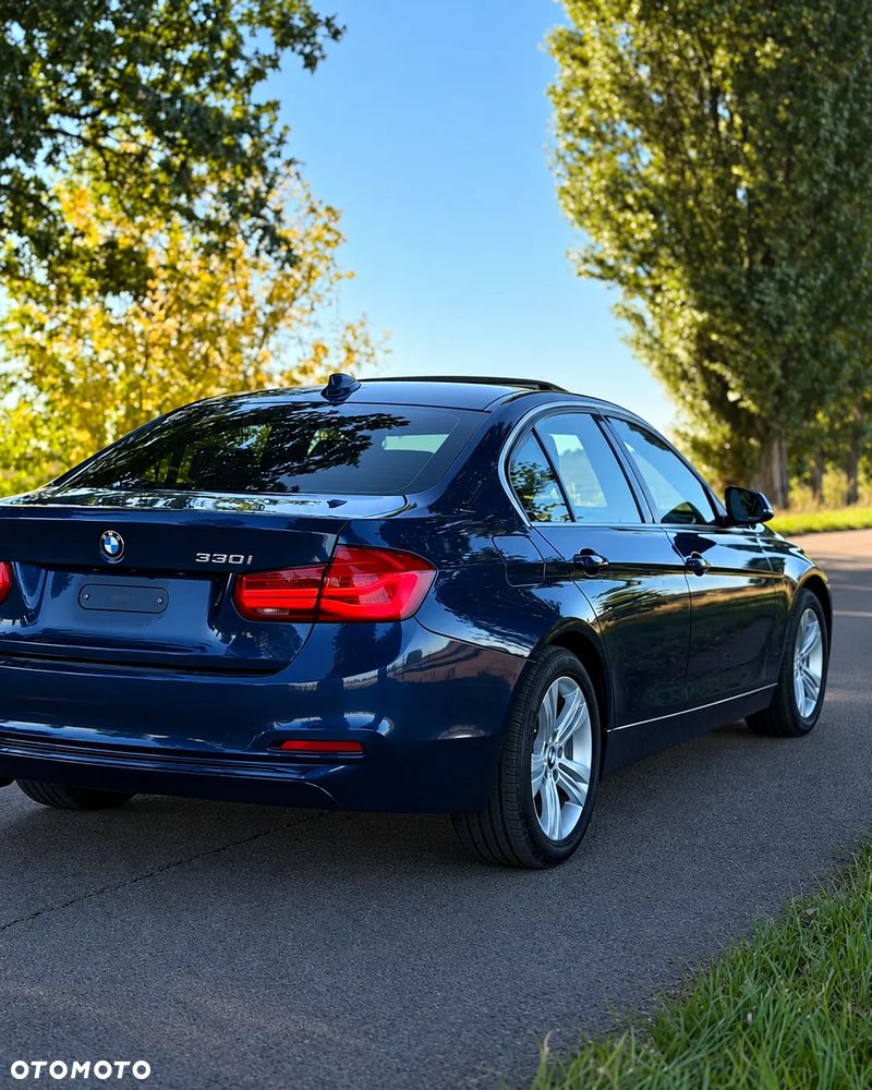 BMW Seria 3 330i Luxury Line sport - 6