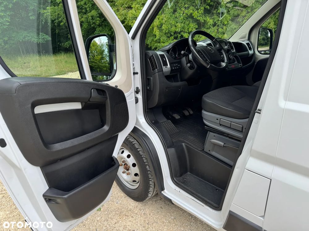 Opel Movano - 12