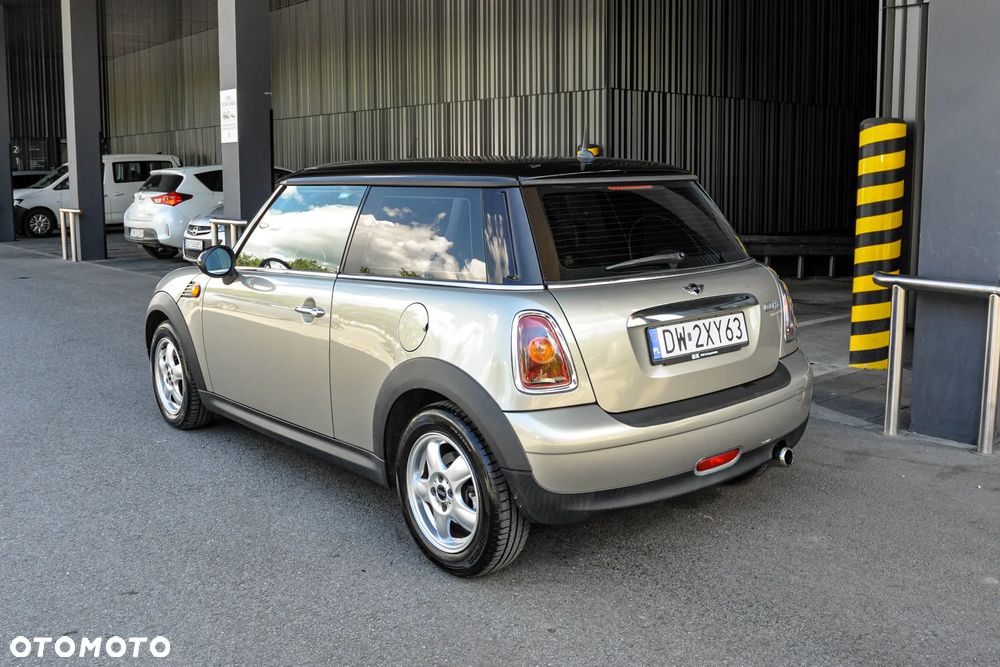 MINI Cooper Standard - 3