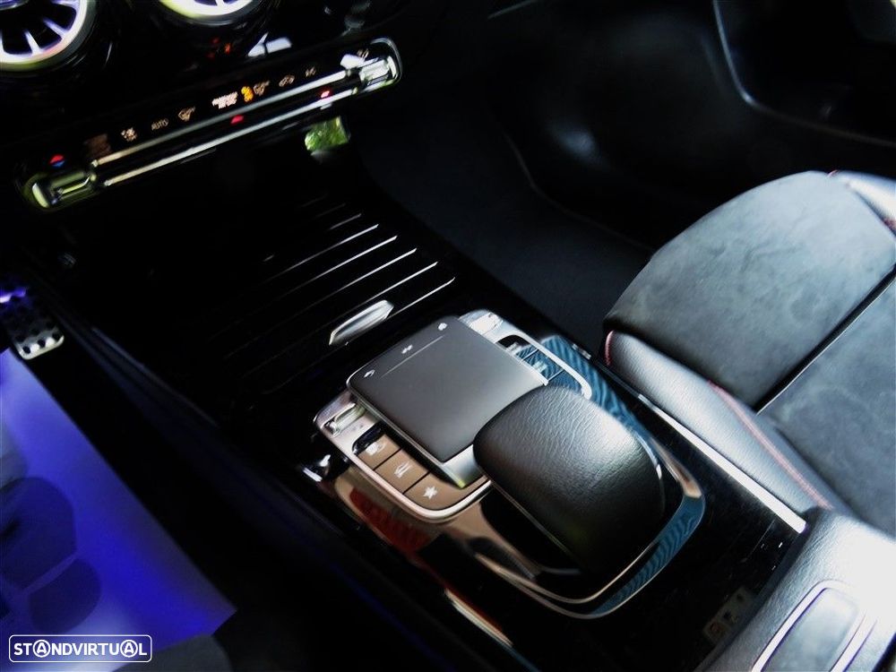 Mercedes-Benz CLA 180 d Shooting Brake 7G-DCT AMG Line - 12