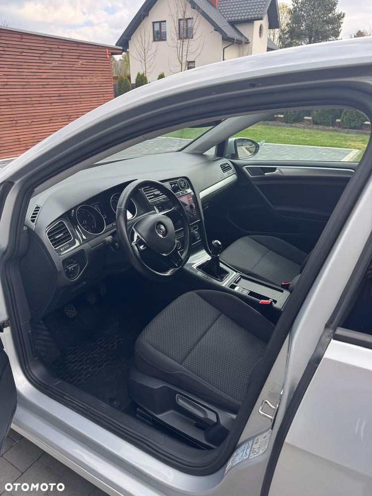 Volkswagen Golf 1.0 TSI BMT Trendline - 4