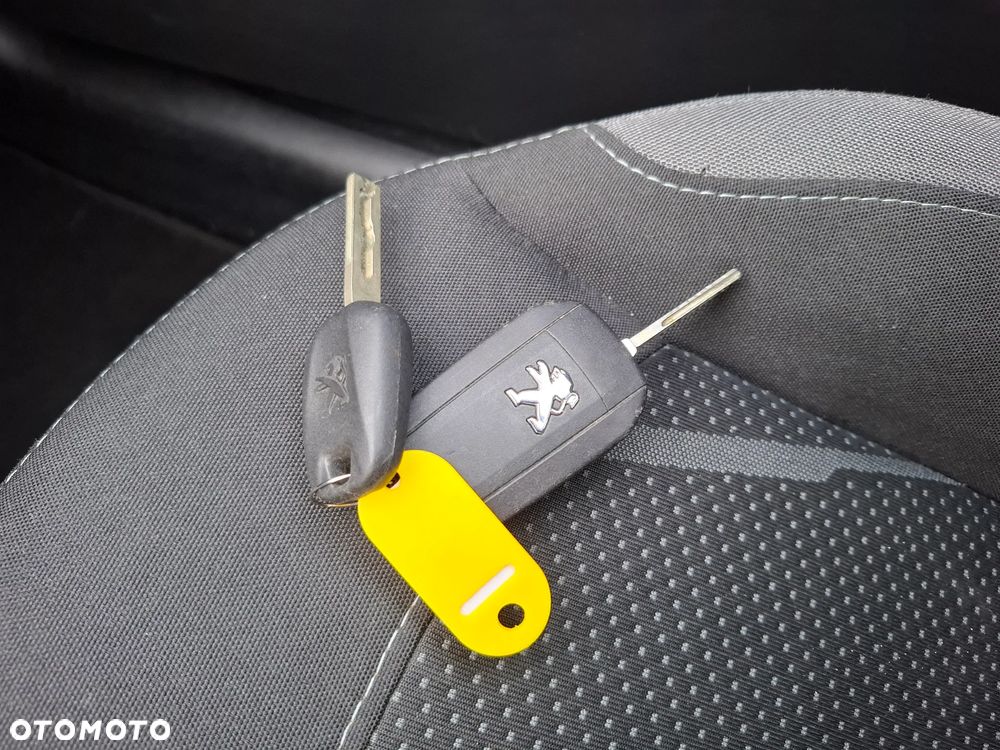 Peugeot 208 82 VTI Style - 25