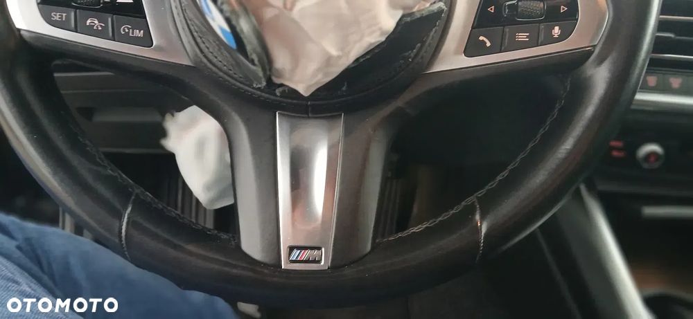 BMW Seria 3 318d Sport Line - 18