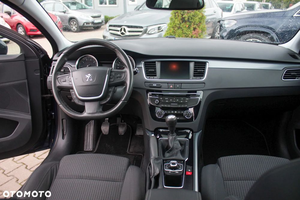 Peugeot 508 1.6 T Allure - 11