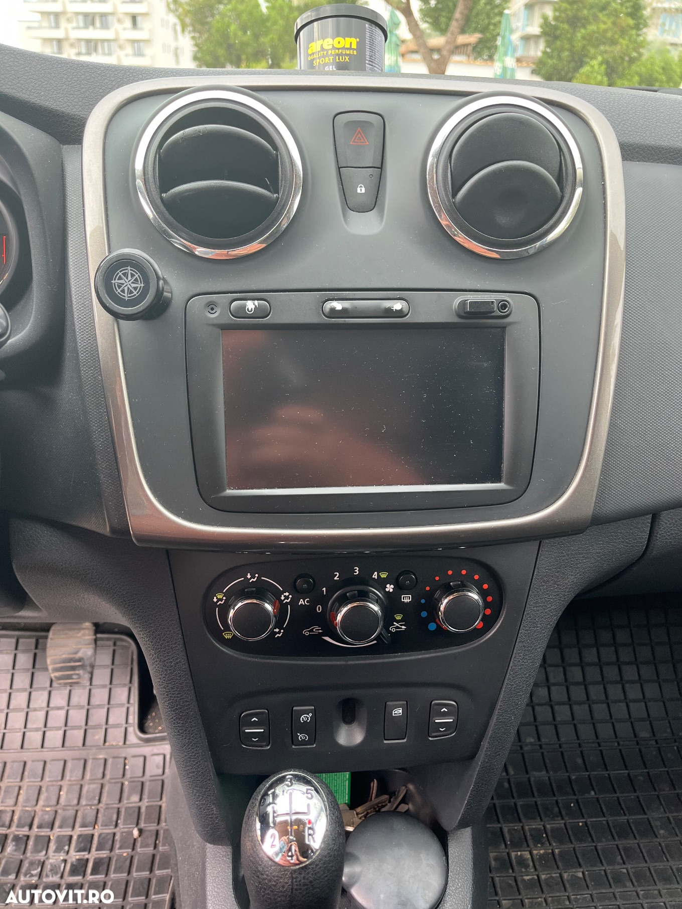 Dacia Logan MCV 0.9 TCe 90 CP Prestige - 6