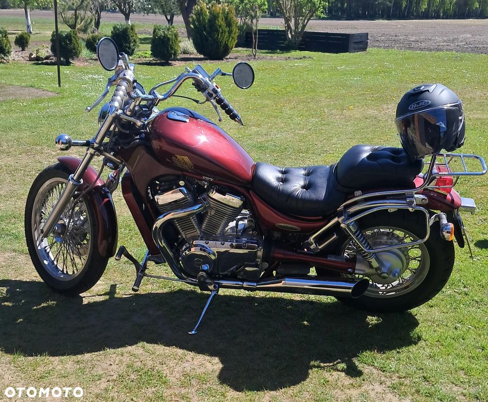 Suzuki Intruder - 2