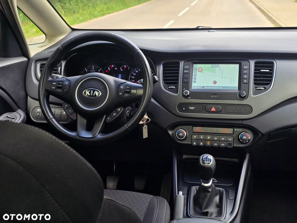 Kia Carens 1.7 CRDi L 7os - 27