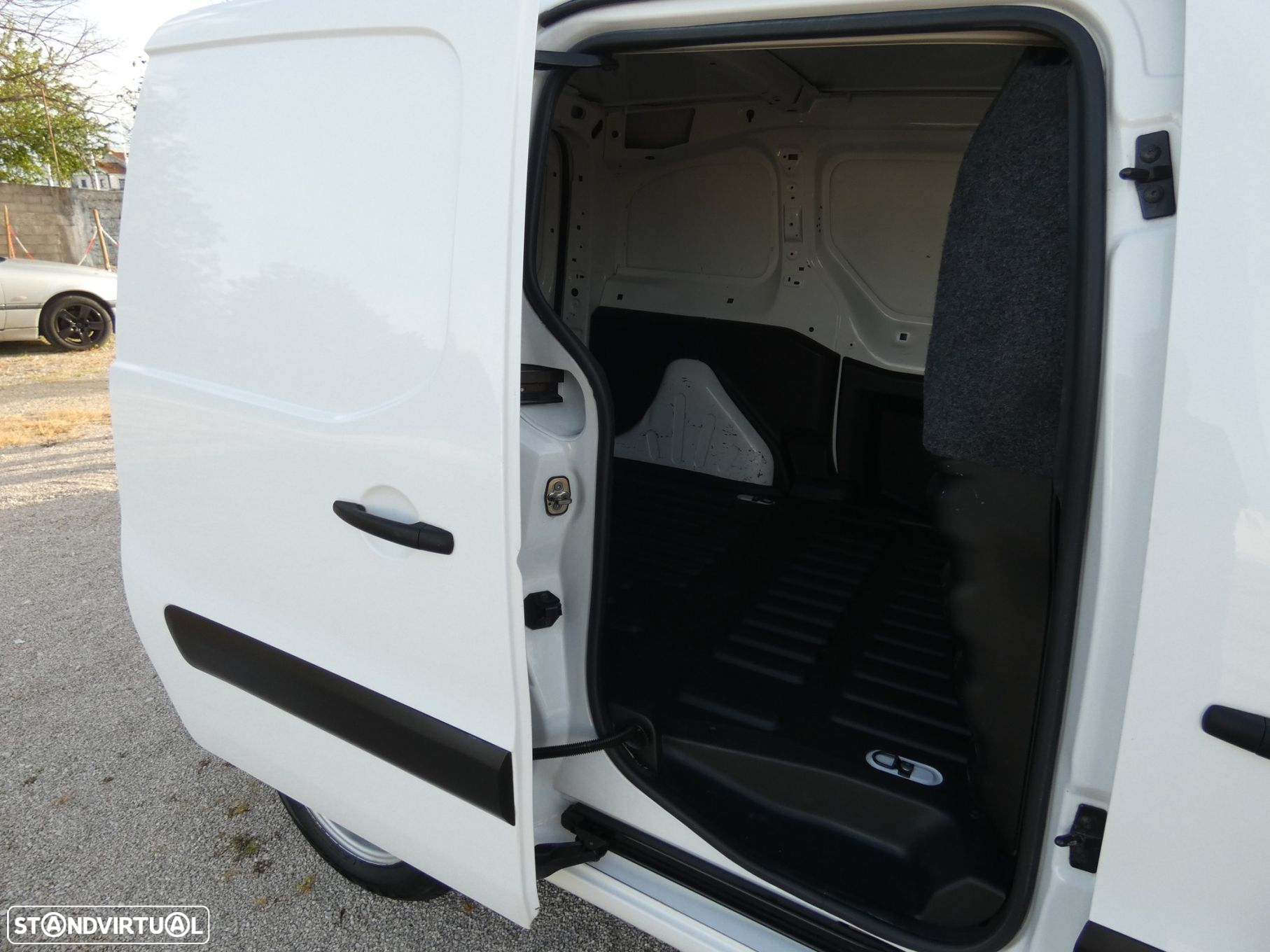Peugeot Partner 1.6 BlueHDi L1 Premium 3L - 12