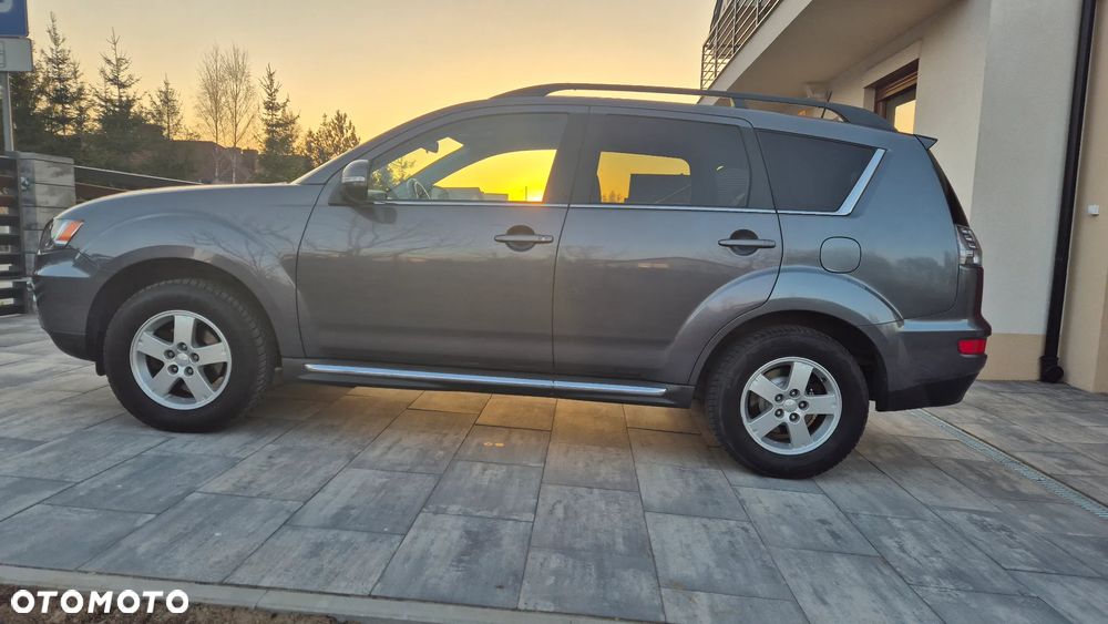 Mitsubishi Outlander 2.0 Intense 2WD EU5 - 2