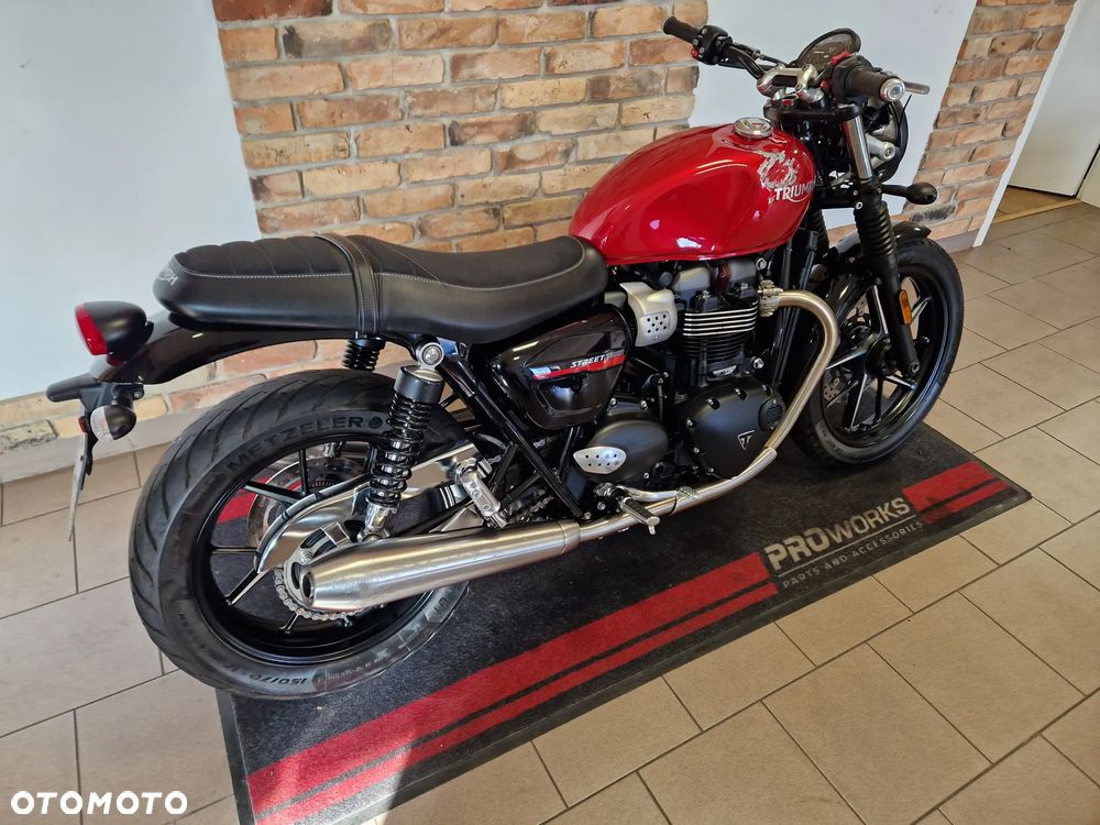 Triumph Street Twin - 4