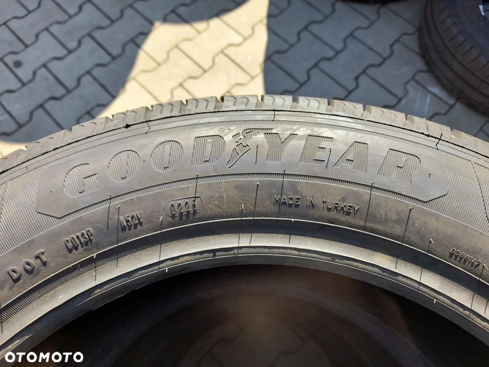 Opony letnie GOODYEAR EfficientGrip Cargo 109/107H 215/60 R17C - 3