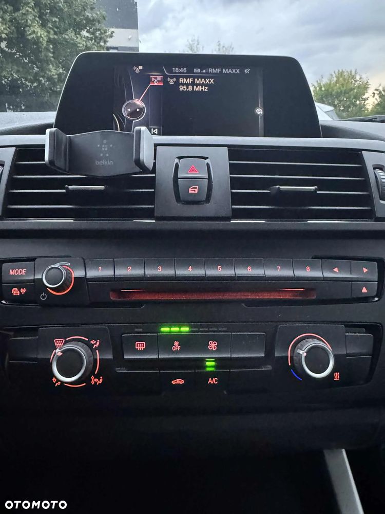 BMW Seria 1 116d EfficientDynamics - 11