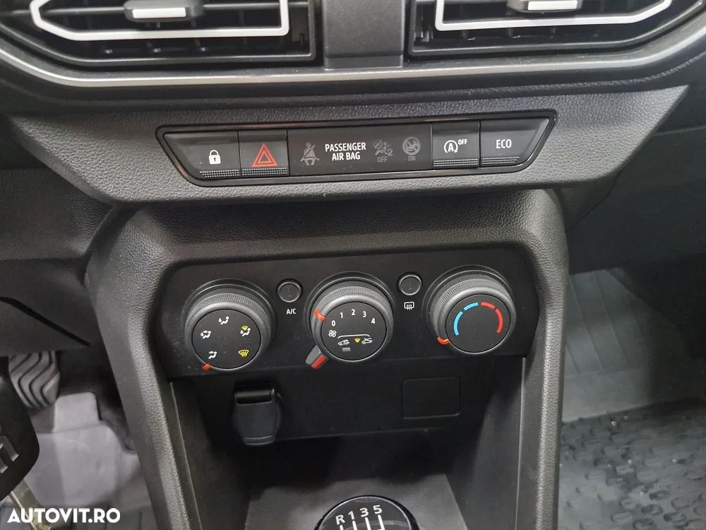 Dacia Logan TCe 90 MT6 Comfort - 12