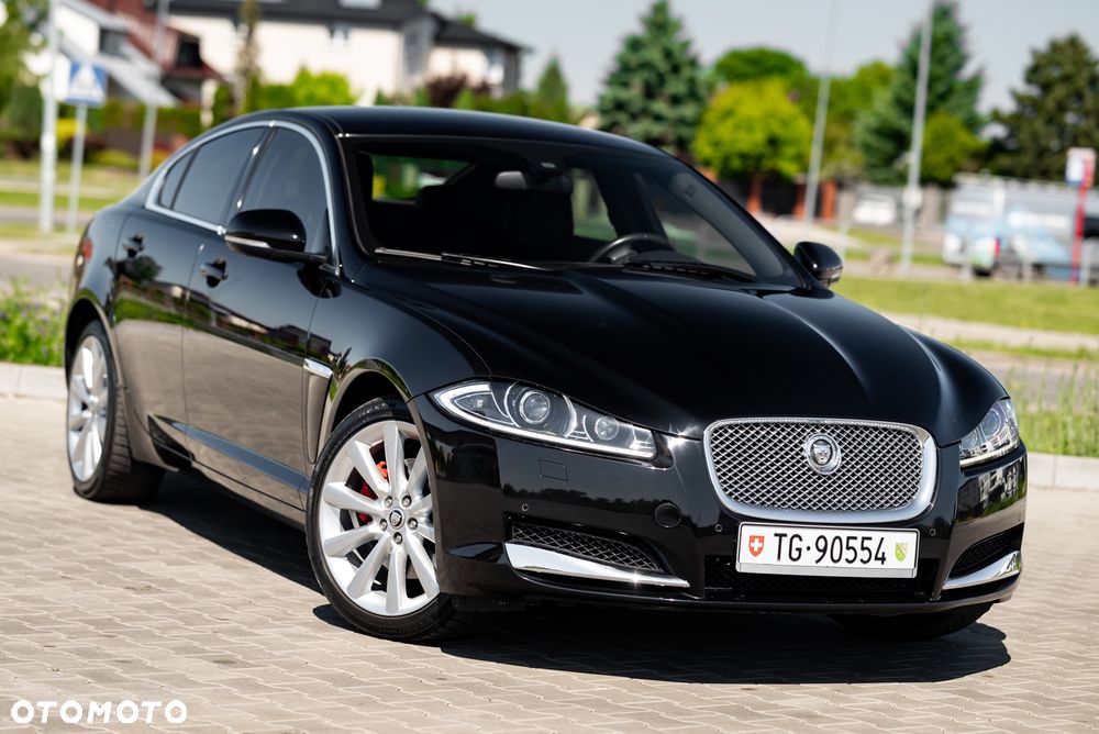 Jaguar XF 2.0 T Premium Luxury - 1