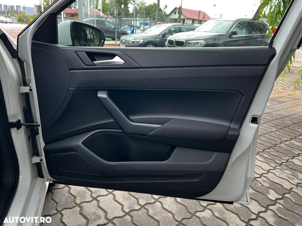 Volkswagen Polo 1.0 MPI Base - 31