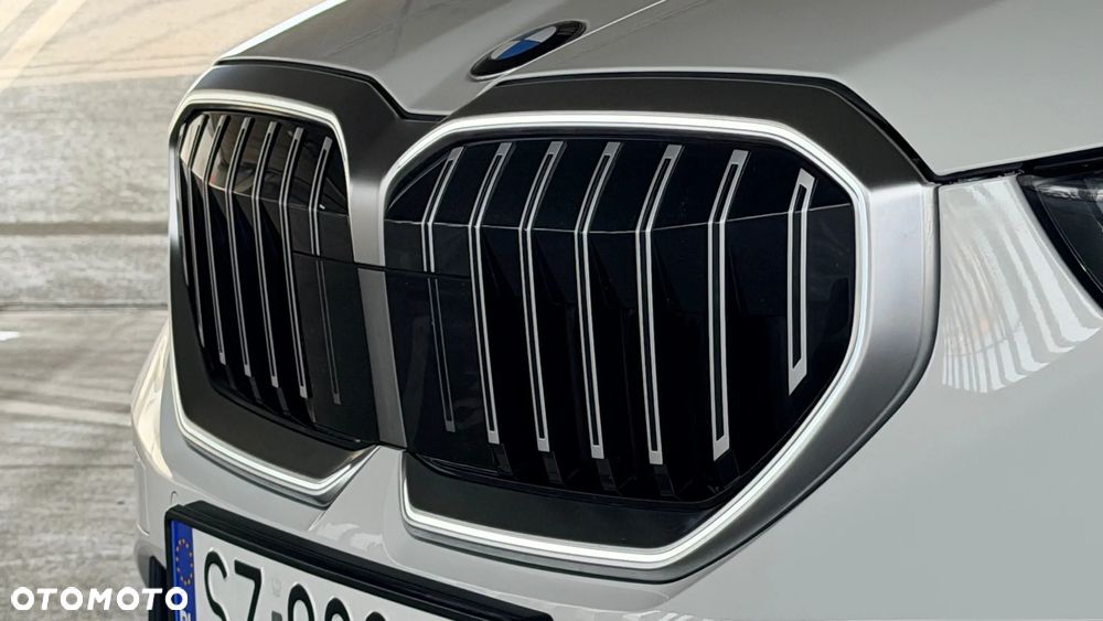 BMW Seria 5 520d xDrive - 14