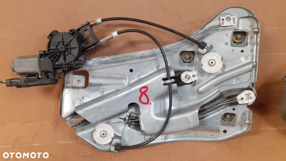 #PODNOŚNIK SZYBY PRAWY TYŁ RENAULT MEGANE II nr D099043 - 1