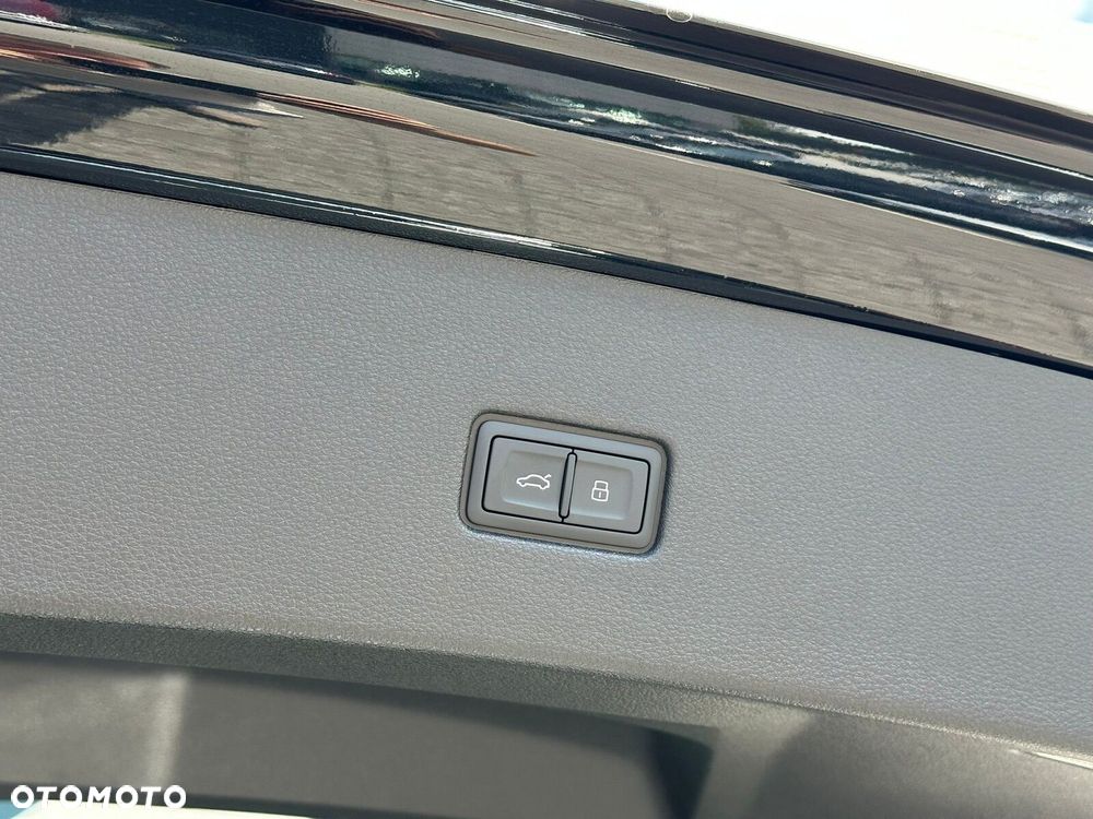 Audi Q8 - 12