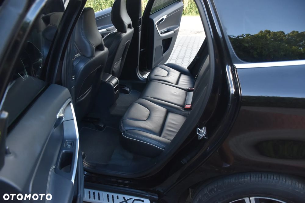 Volvo XC 60 D3 Drive-E R-Design Momentum - 15