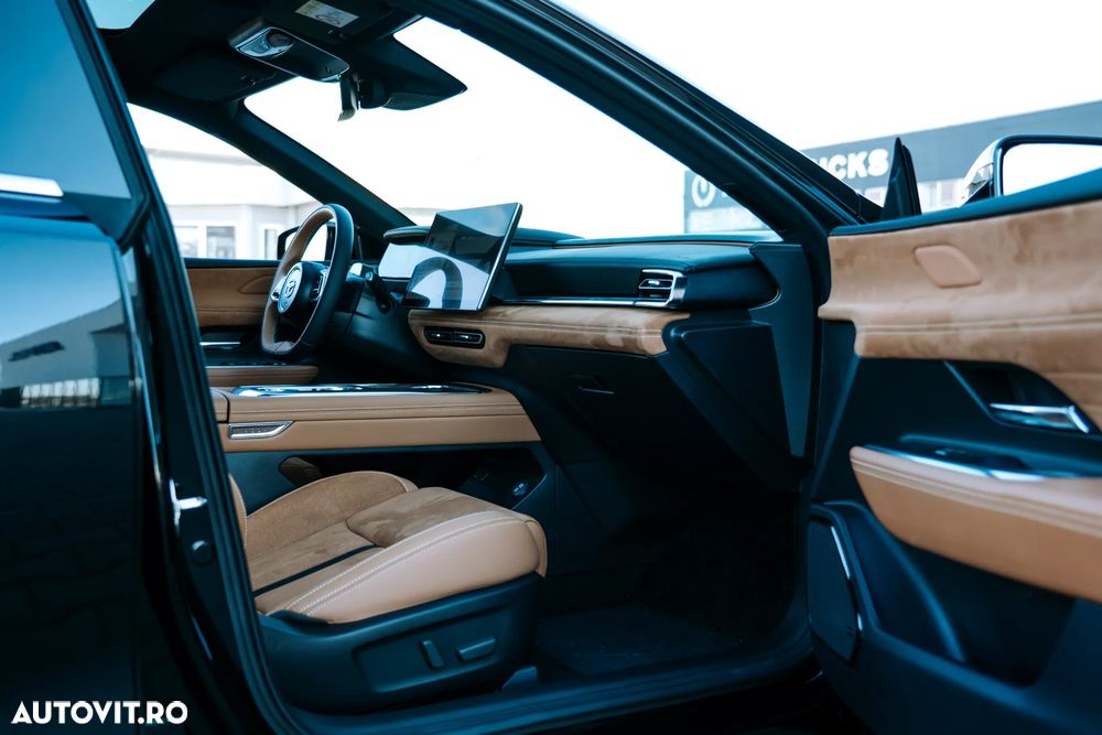 Mazda 6e EV Long Range Takumi Plus - 11