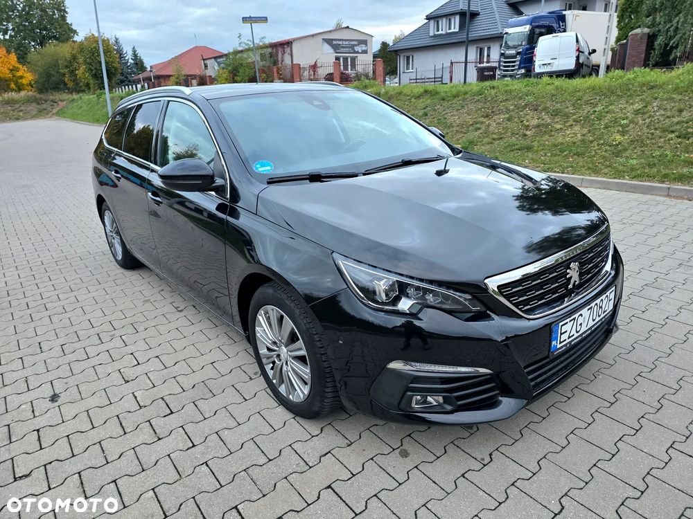 Peugeot 308 2018 photo 2