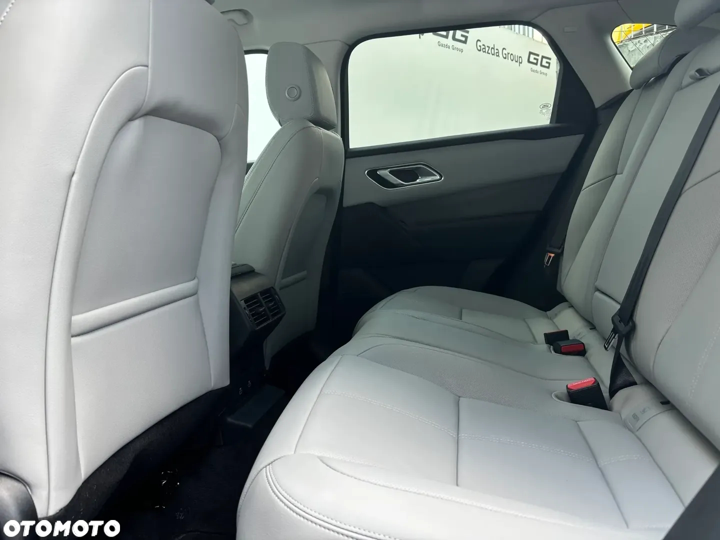 Land Rover Range Rover Velar 2.0 P250 Dynamic SE - 8