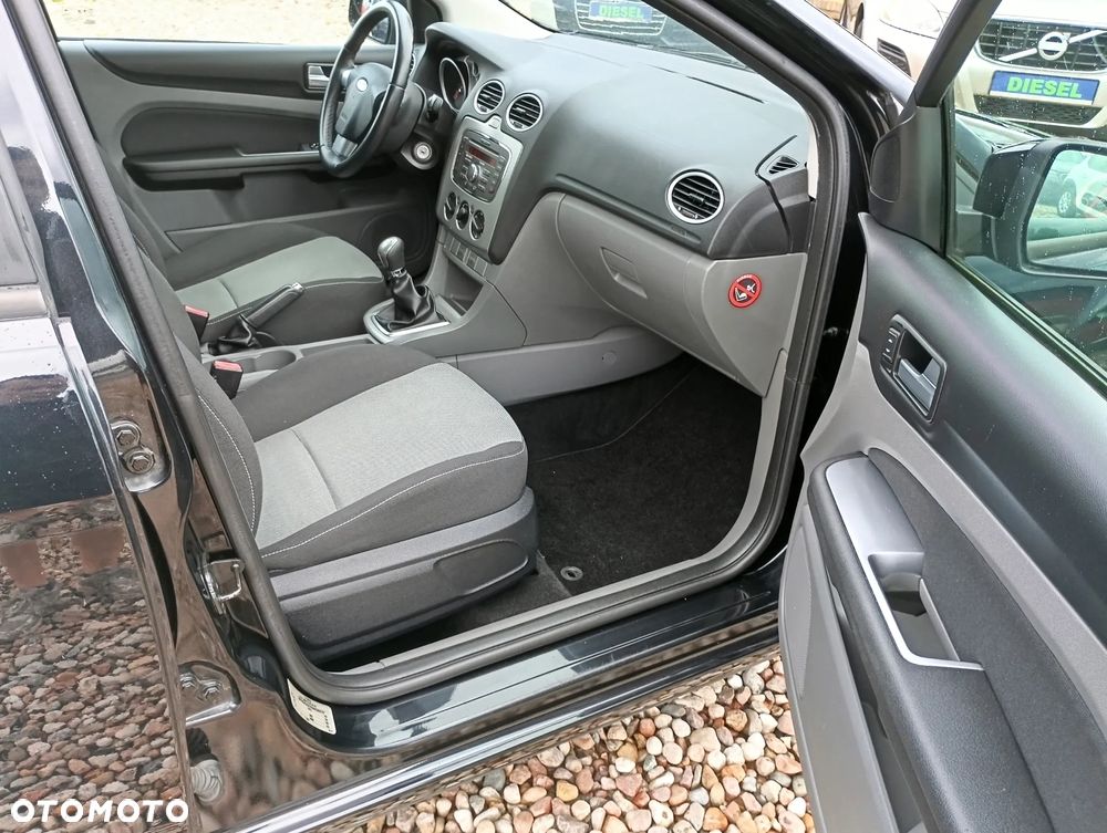 Ford Focus 1.6 TDCi Titanium ECOnetic - 29