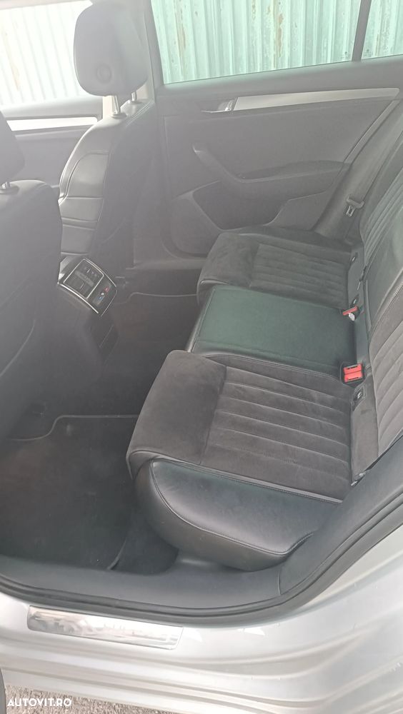 Skoda Superb 2.0 TDI DSG Style - 4