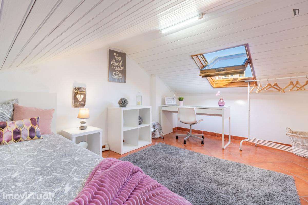 Quarto - localizado em Carcavelos Lisbon - Grande imagem: 3/12