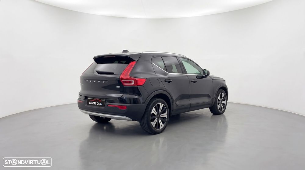 Volvo Xc 40 2023 photo 2
