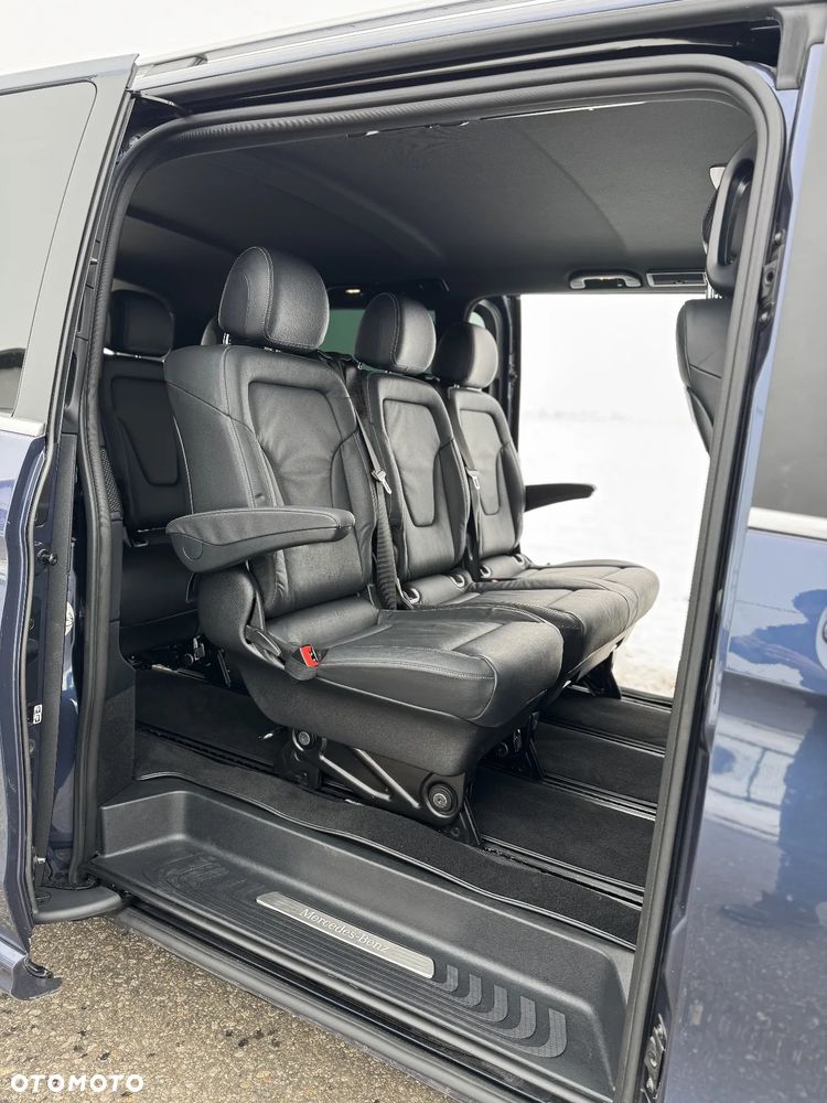 Mercedes-Benz Klasa V 300 d extralang 4Matic 9G-TRONIC Avantgarde Edition Edition 2023 - 25