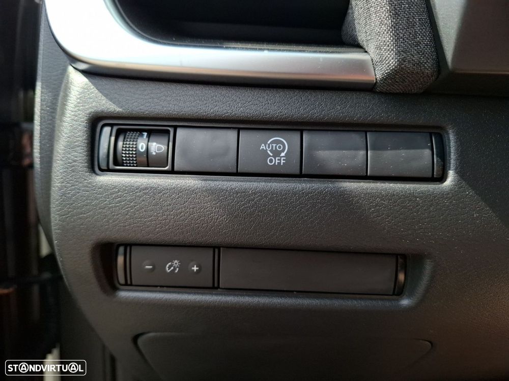 Nissan Qashqai 1.3 DIG-T Engage - 25