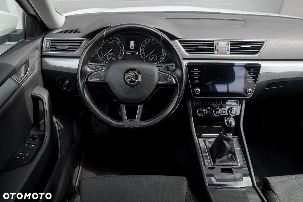 Skoda Superb 1.6 TDI Ambition - 35