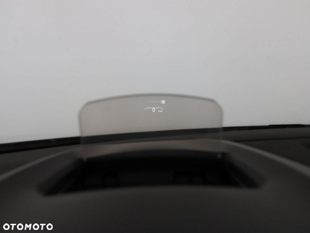 Renault Megane ENERGY TCe 205 EDC GT - 33