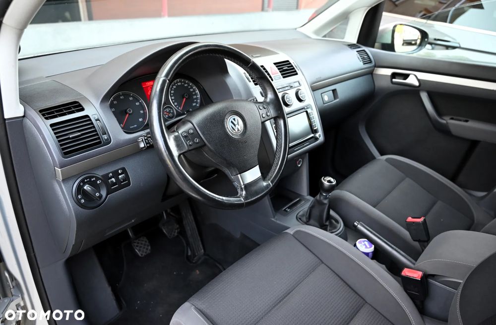 Volkswagen Touran 1.4 TSI Trendline - 24