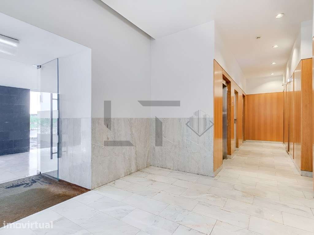 Fantástico Apartamento T2 com Spa, Ginásio, Piscina Interior e 2 Lu... - Grande imagem: 2/47