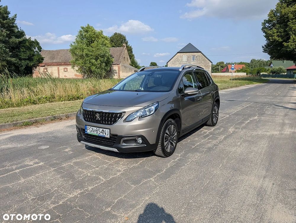 Peugeot 2008 1.2 Pure Tech Allure S&S - 2