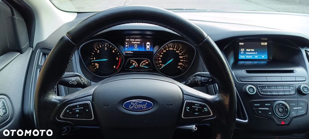 Ford Focus 1.5 TDCi SYNC Edition - 16